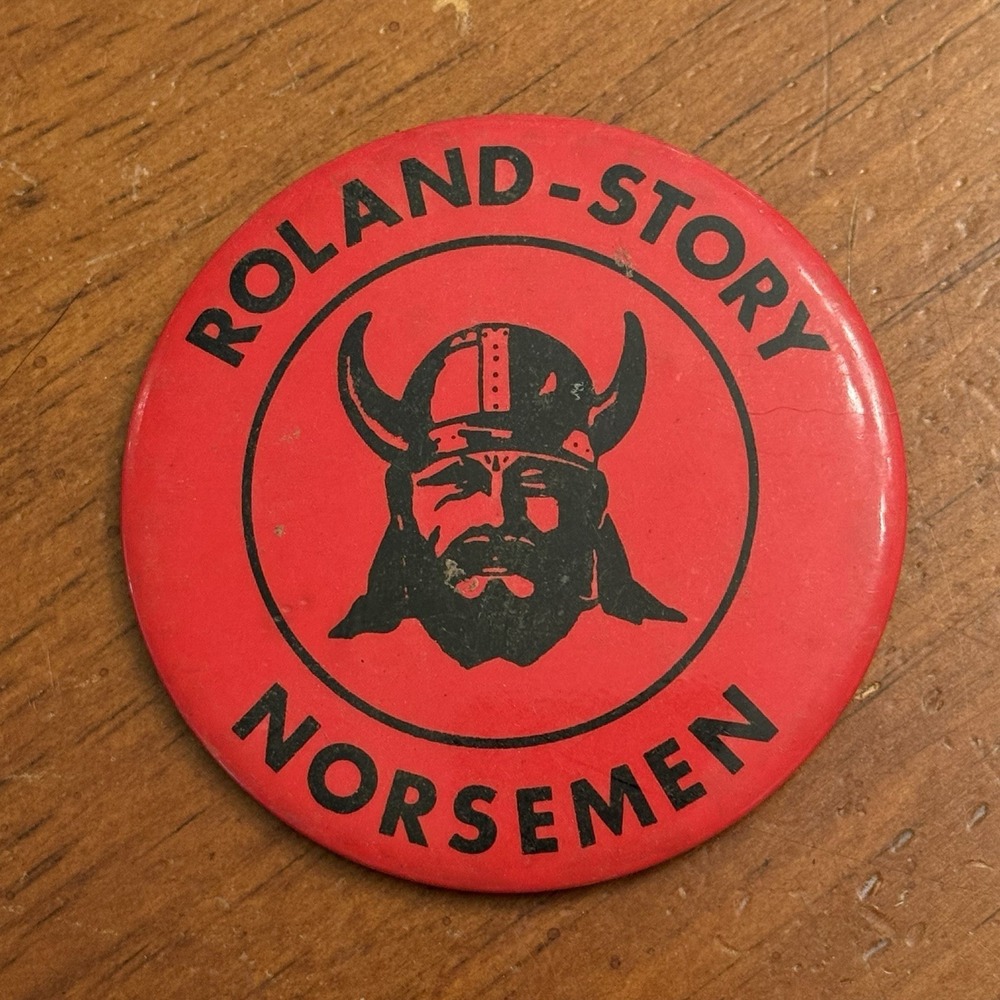 Roland Story Norsemen Iowa Vintage Pinback Button Pin Round Circle